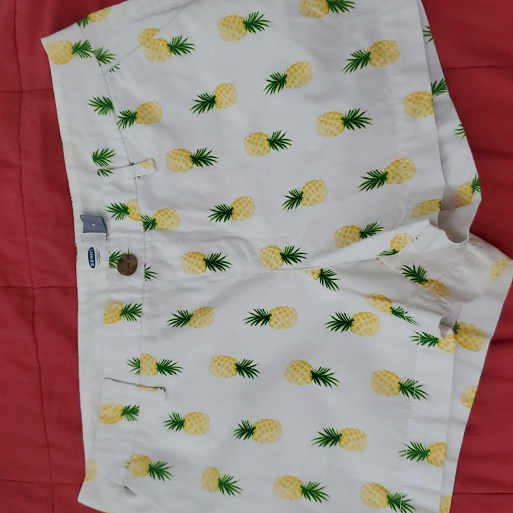 White shorts with pineapples